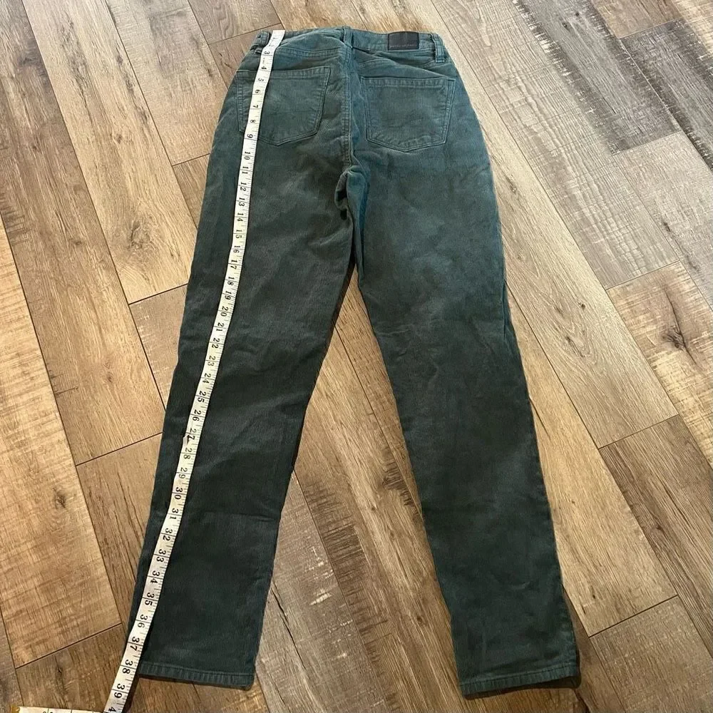 American eagle corduroy, Mom Jean high-rise size 00